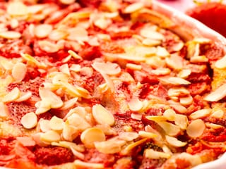 Clafoutis aux fraises et aux amandes