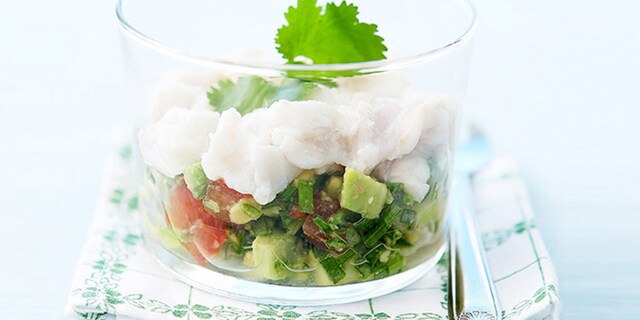 Salade van visfilets met limoen en avocado