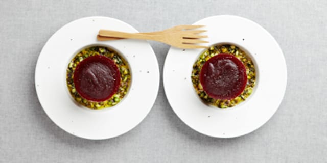 Gelée de betterave et sauce à la pistache