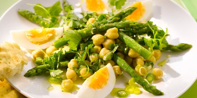 Zoutarme Bombay salade met miniasperges