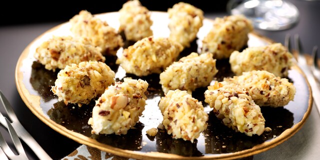 Truffels met roquefort en studentenhaver