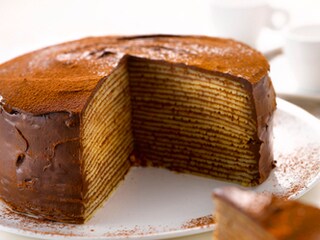 Millefeuille van pannenkoeken met chocolade