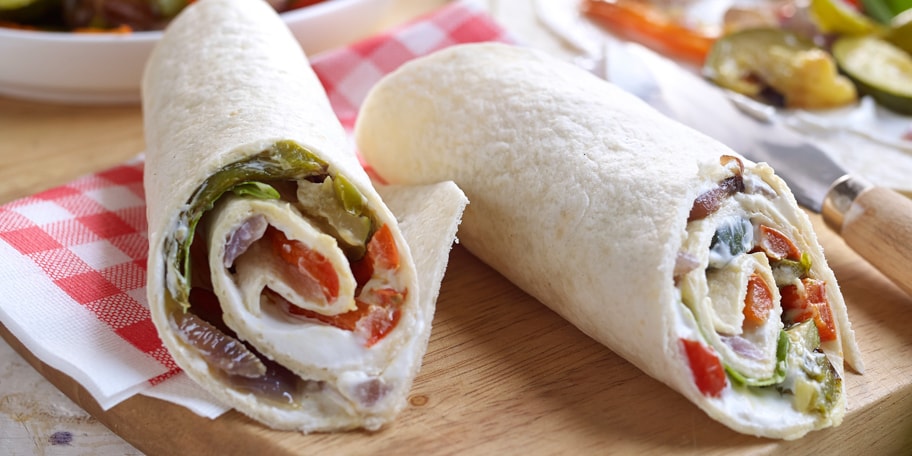 Wraps au chèvre et aux légumes grillés