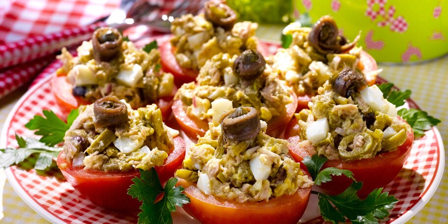 Gevulde tomaten met tonijn
