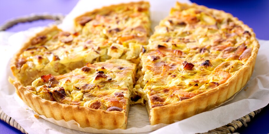Quiche aux chicons, feta et saumon fumé