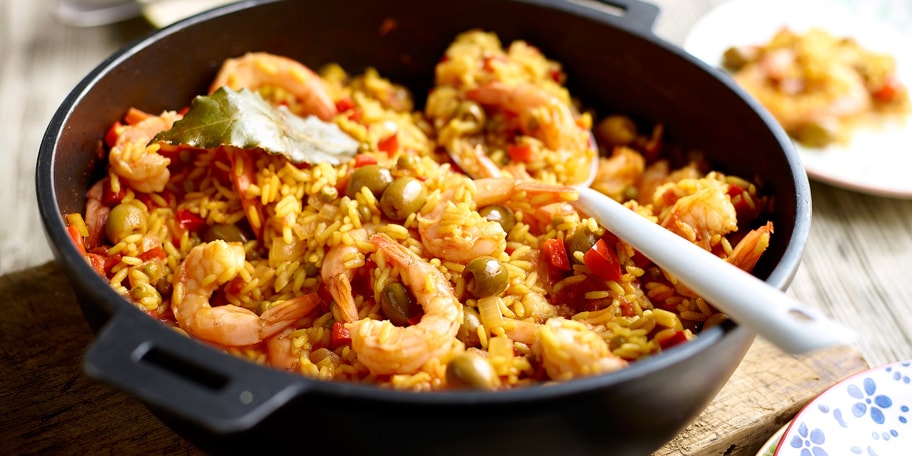 Pilaf aux crevettes et aux olives