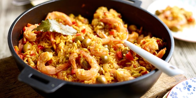 Pilaf aux crevettes et aux olives