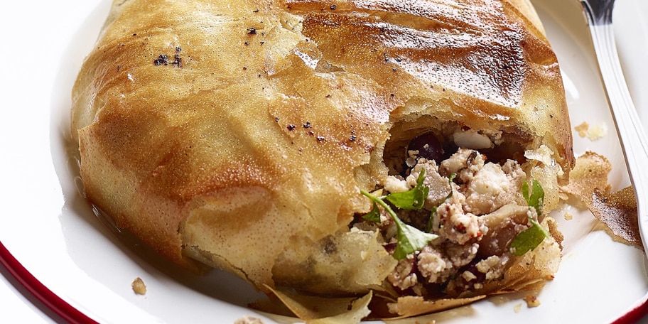 Mini-pastilla aux marrons, fromage manouri et haricots rouges