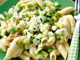 Penne alla carbonara van courgettes