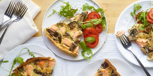 Quiche met aubergines en verse zalm