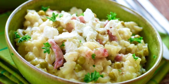 Risotto met geitenkaas en spekblokjes