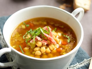 Soupe aux pois chiches, tomates et safran