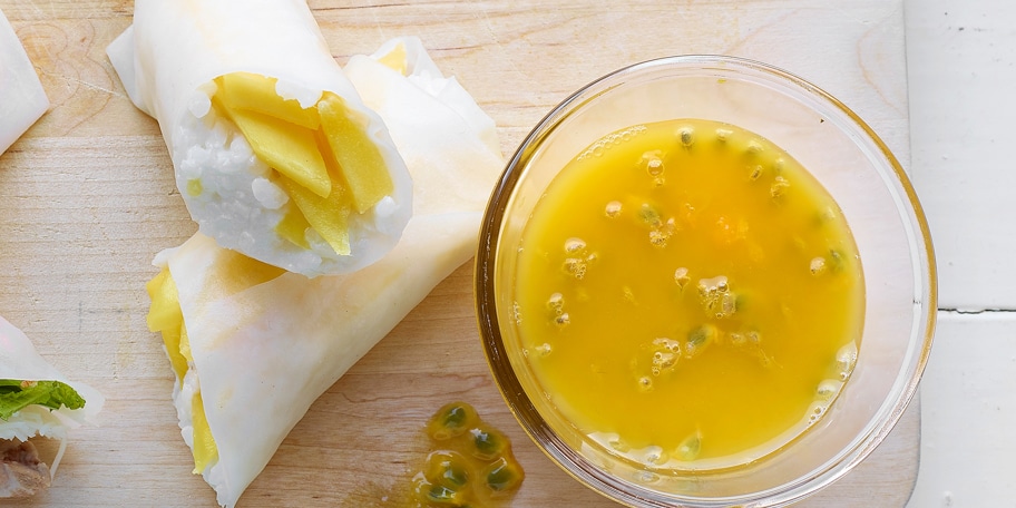 Lenterolletjes met kokosrijstpap en mango