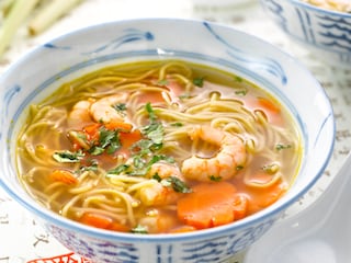 Soupe parfumée aux crevettes