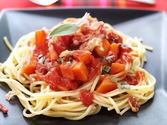 Spaghetti met pompoen en pancetta