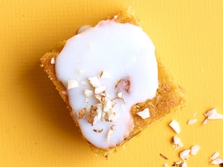 Wortelcake met citroenglazuur