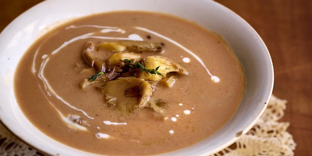 Kastanjevelouté met oesterzwammen