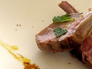 Côtes d’agneau à la menthe fraiche et taboulé parfumé