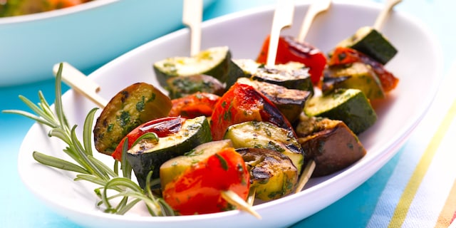 Groentebrochettes met kruiden