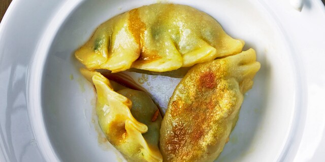 Gyoza met varkensvlees  en groenekool
