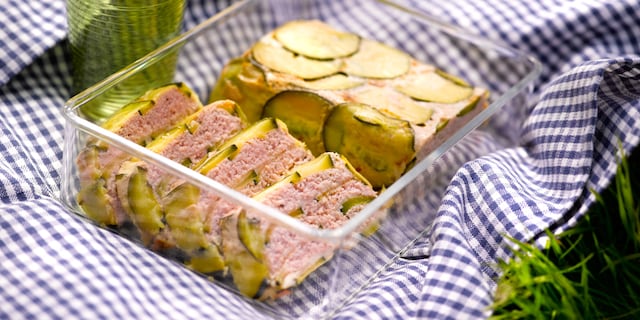 Terrine van ham met courgettes en pecorino