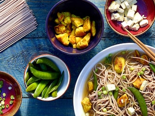 Nouilles soba au poulet