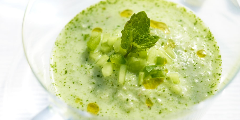 Gaspacho de concombre à la menthe