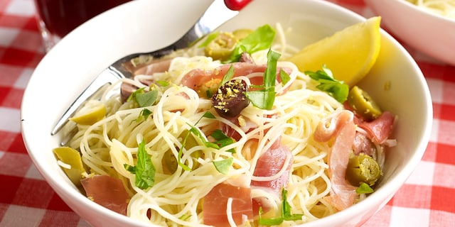 Cappellini met citroen, Bayonneham en olijven