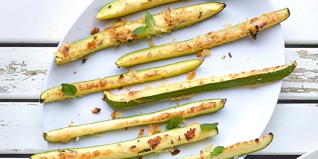 Bâtonnets de courgette au parmesan