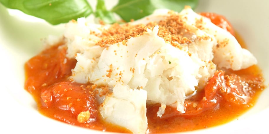 Cœur de cabillaud, tomates cerises confites et sablés au parmesan