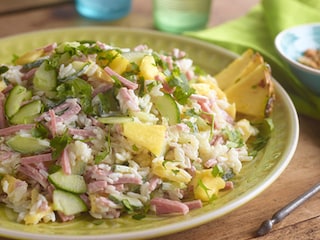 Rijstsalade met ham en ananas