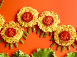 Galettes de panais garnies aux tomates et olives