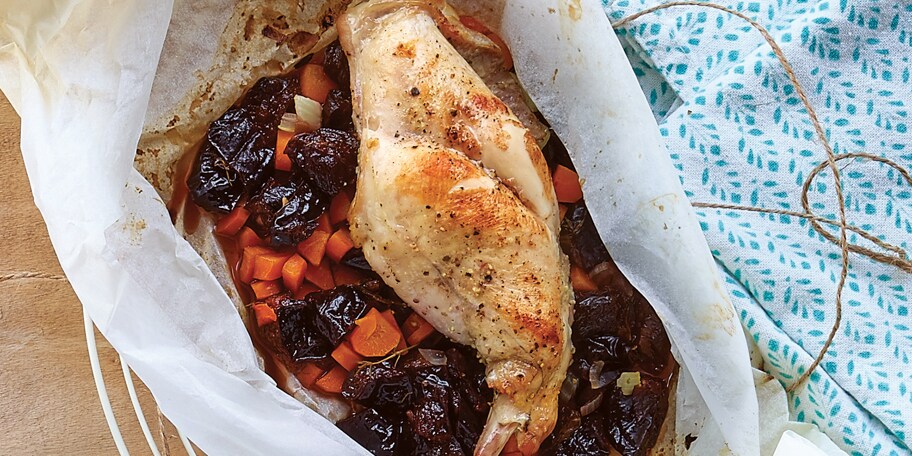 Lapin aux pruneaux en papillote