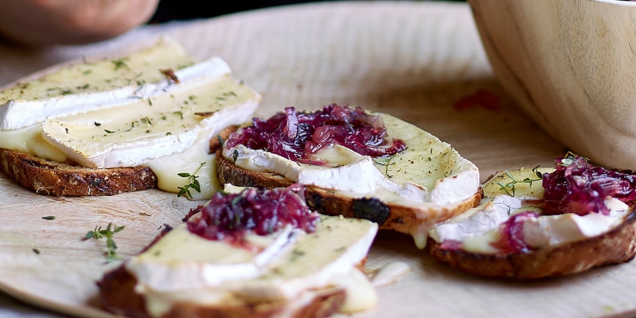 Fromage bio à la confiture d’oignons rouges et à la bière Belgoo