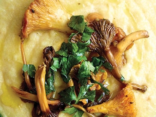 Polenta crémeuse et poêlée de champignons