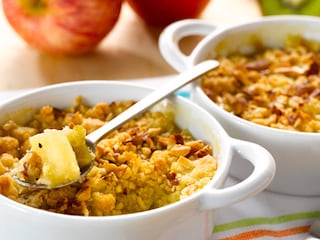 Crumble met appels, kiwi’s en amandelen