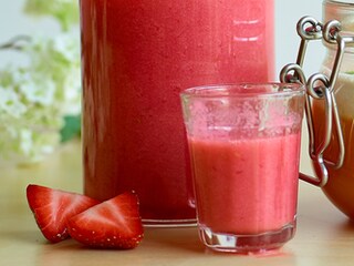 Banaan-aardbeismoothie