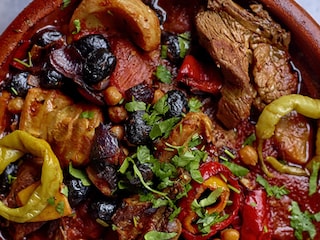 Tajine d’agneau aux olives, artichauts et pois chiches