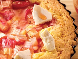 Tarte à la rhubarbe et meringues