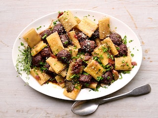 Pasta met ragout van hertenballetjes