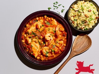 Tajine de poisson aux crevettes et aux pois chiches