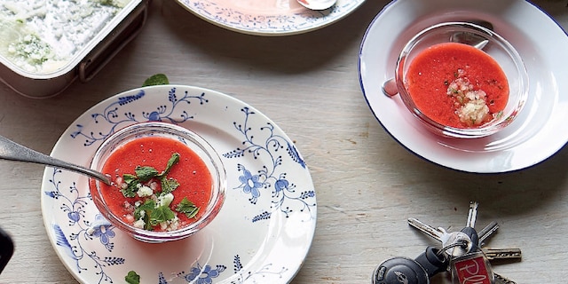 Soupe de fraises et granité de citron à la menthe