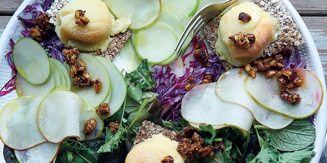 Salade au chèvre chaud
