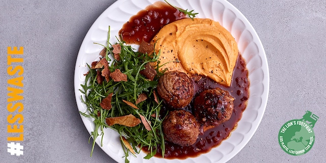 Purée et chips de patates douces, boulettes au thym