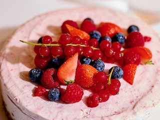 Frozen cheesecake met rode vruchten