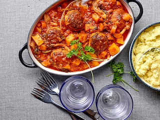 Cocotte de boulettes aux légumes d'automne