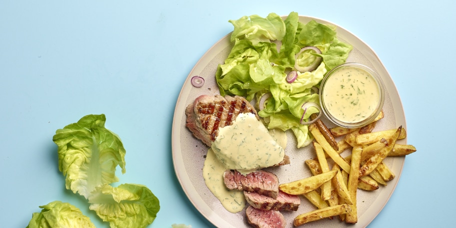 Steak, frites au four et sauce béarnaise express 