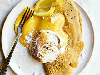 Boekweitpannenkoeken met meringue en citroen