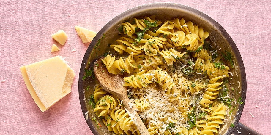 Pasta met salie, citroen en kappertjes