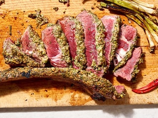 Tomahawk d’Irlande grillé en croûte de moutarde et herbes